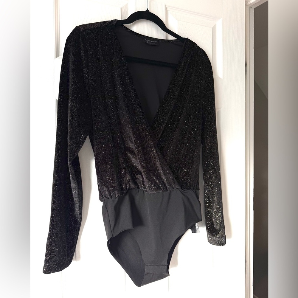 Zara NWOT Black & Gold Sparkly V-Neck Bodysuit